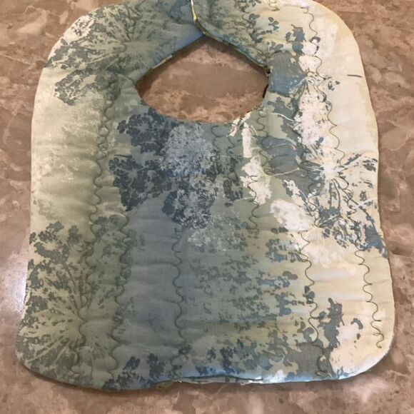 NWOT. Hand Crafted Reversible Quilted Baby Bib. $12 ea. or 3/$25 - Picture 4 of 6